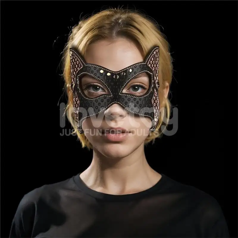 Masque-chat-Rebellion-Reign-1