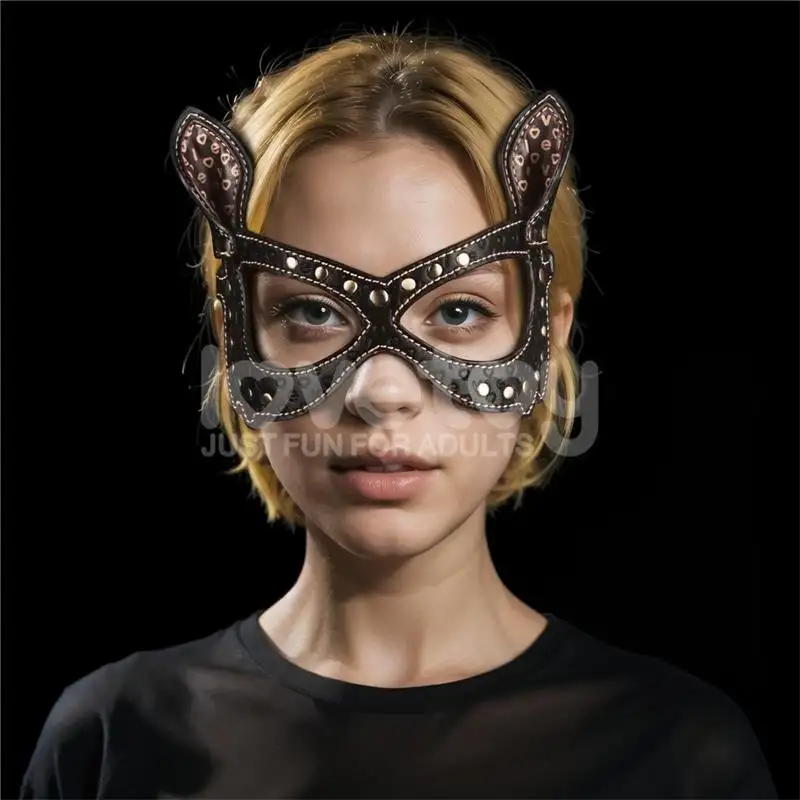 Rebellion-Reign-Masque-lapin-Bunny-1