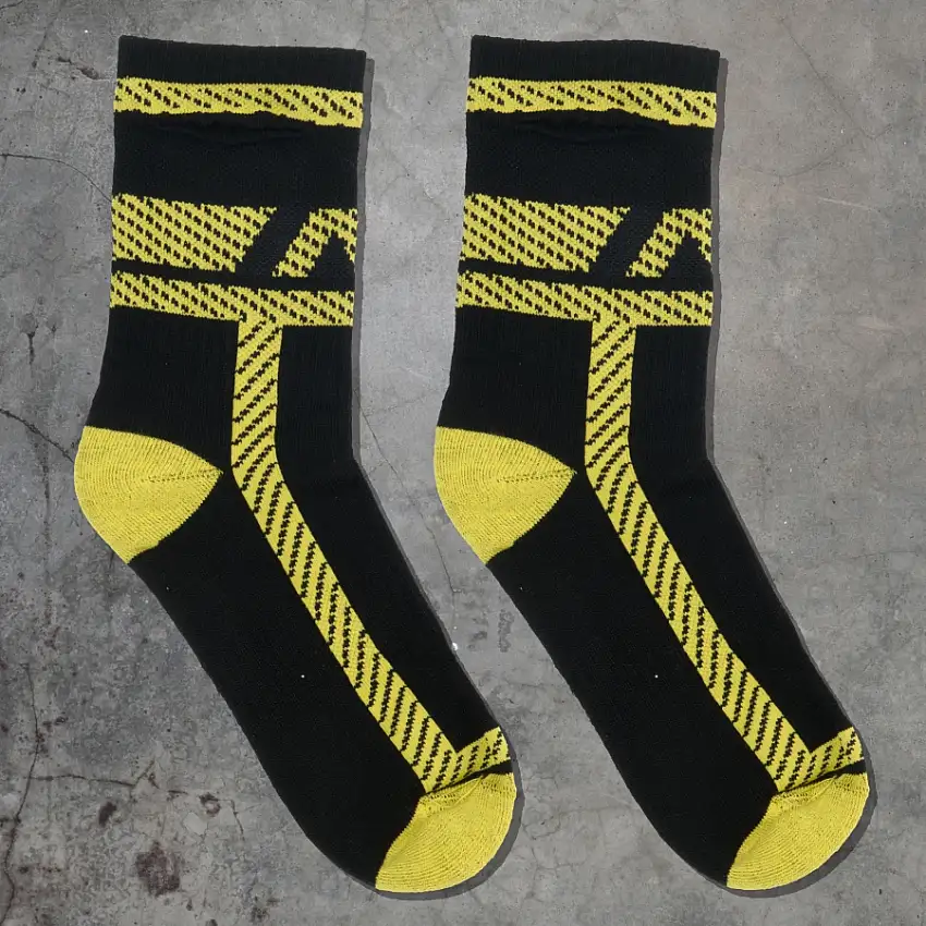 chaussettes-socks-pockets-noir-jaune-1