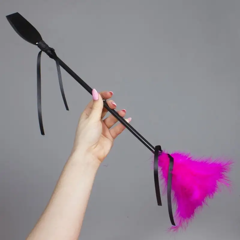 cravache-avec-plumeau-rose-50-cm-sp3422f-1