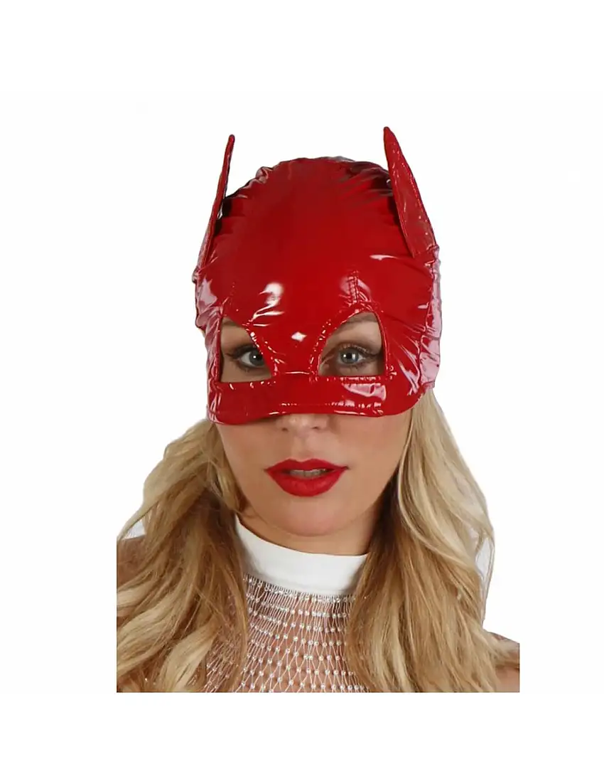masque-en-vinyle-rouge-catwoman-1
