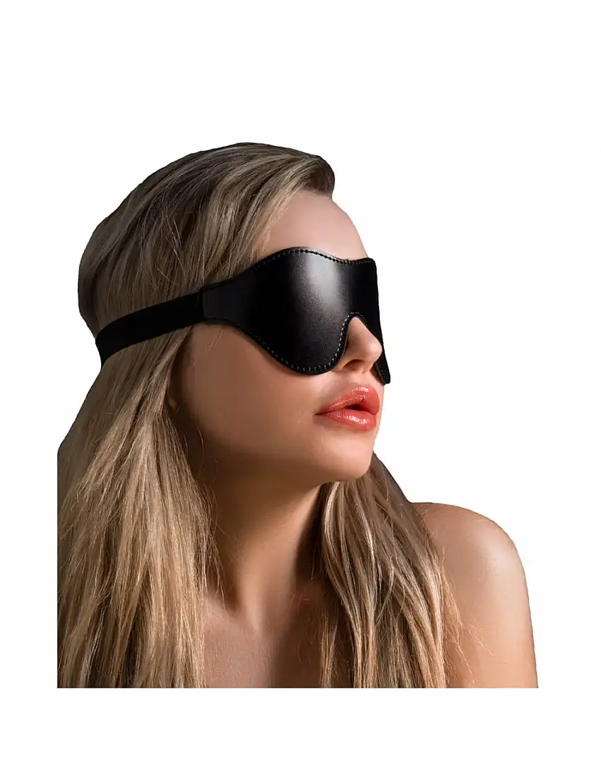masque-taboom-dark-intense-en-simili-cuir-noir-1