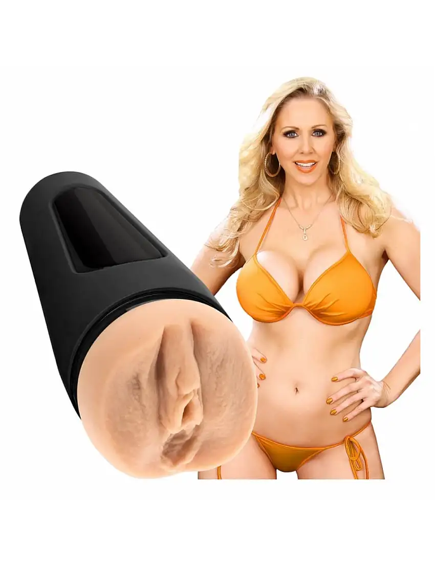 masturbateur-main-squeeze-julia-ann-1