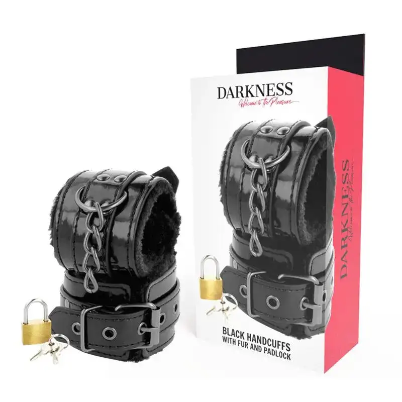 menottes-cuir-pvc-noires-bdsm-ajustables-1-1
