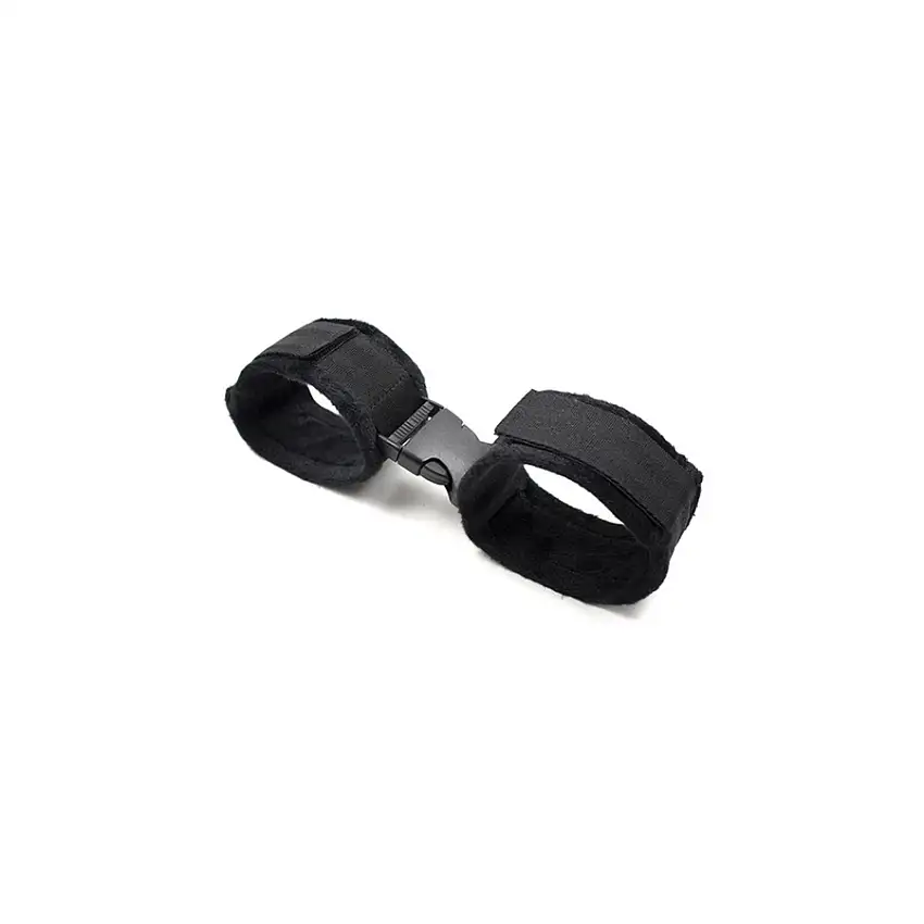 menottes-de-poignets-buckle-noir-1