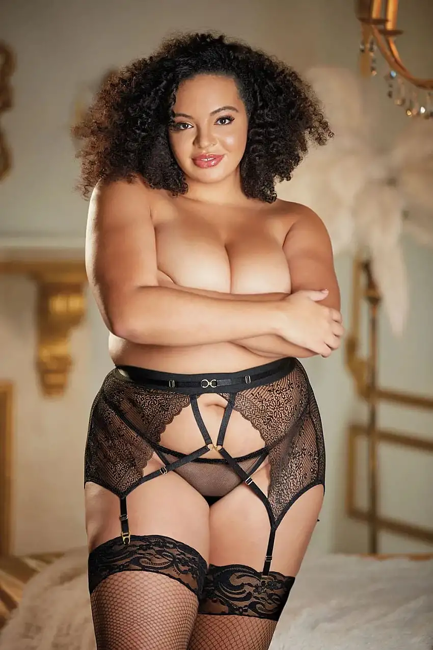 porte-jarretelles-grande-taille-dentelle-rouge-1-1