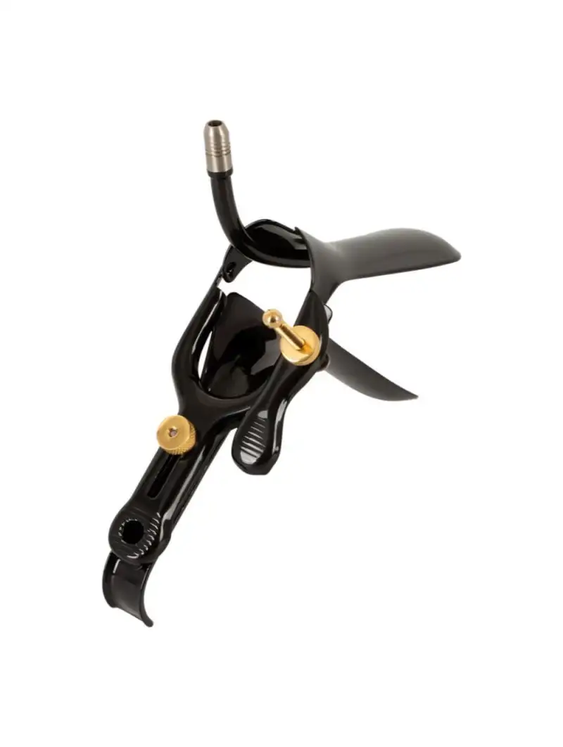 speculum-gynecologique-en-metal-fetish-1